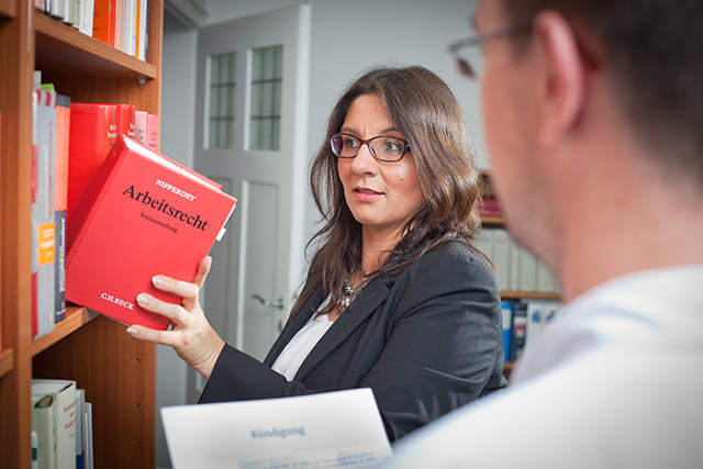 Arbeitsrecht Fachanwältin Nadine Kanis mit Mandant